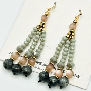 Stone bead dangle earrings